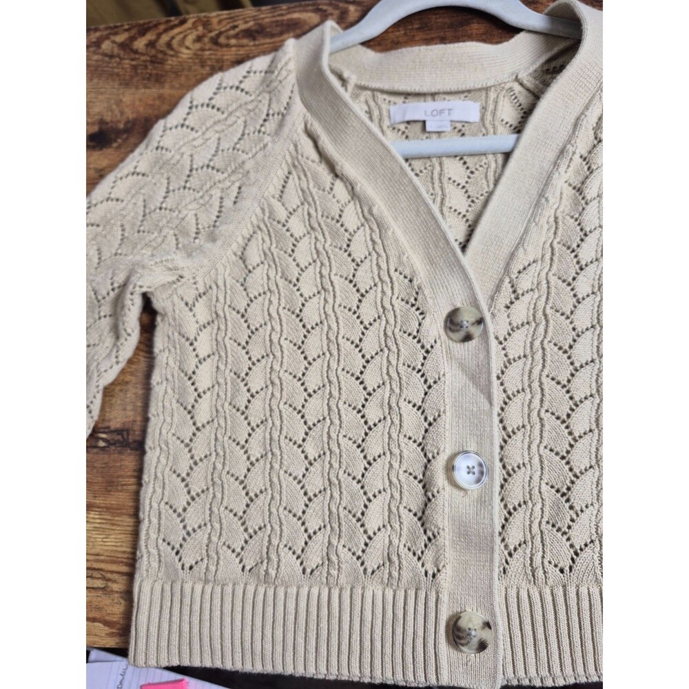 LOFT Cozy Size M Taupe Short Sleeve Pointelle Cable Knit Crop Cardigan Autumn